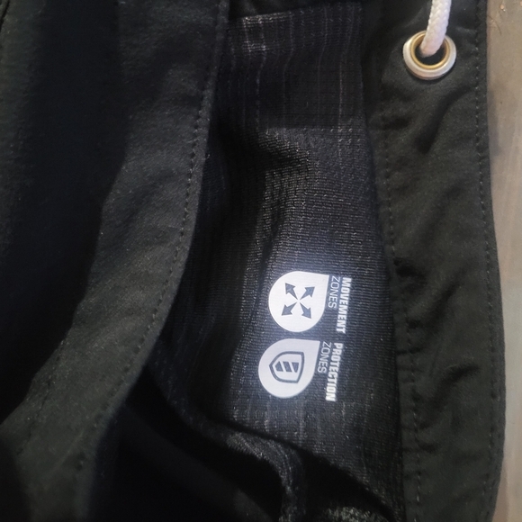 Reebok Crossfit Black Shorts Size 26" - Picture 3 of 6